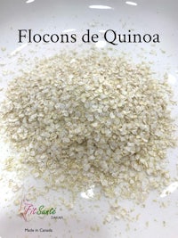 flocon de quinoa in a white bowl